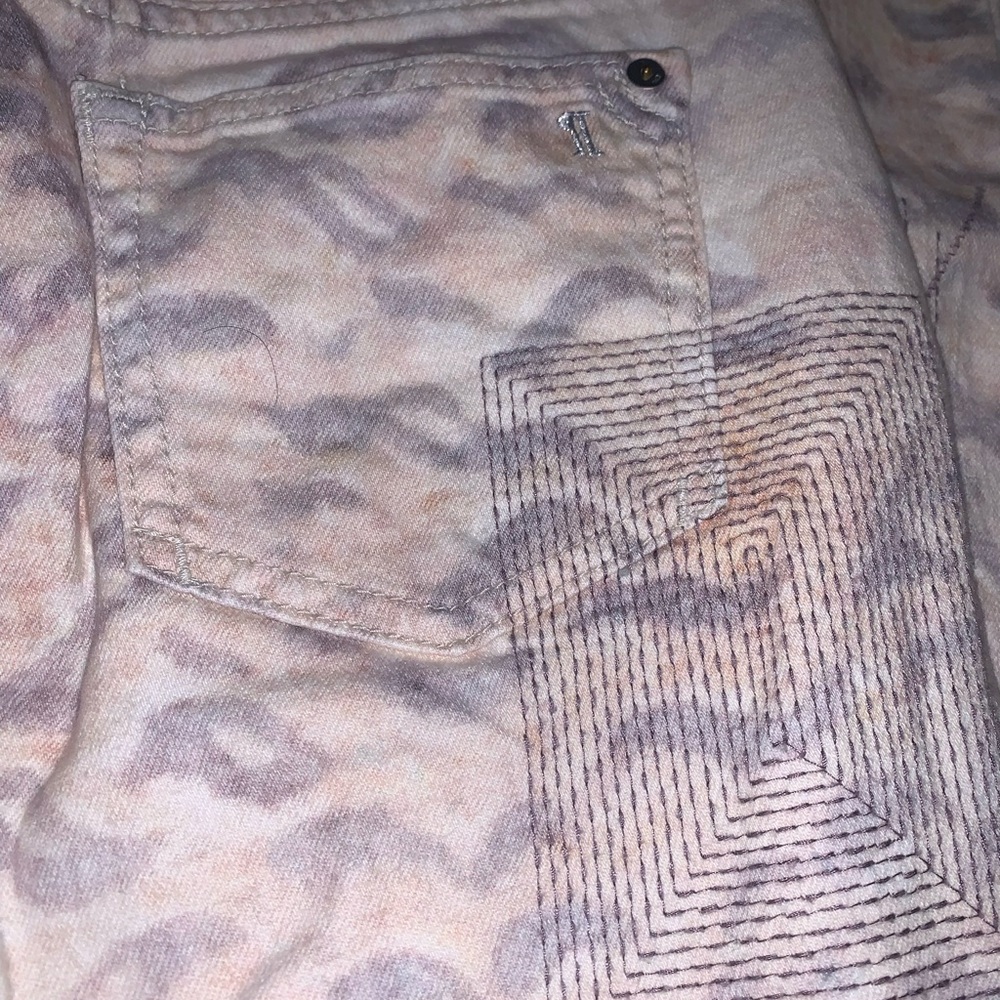 Pilcro, Anthropologie , Boyfriend Slim, Skinny Jeans - Cream and Mauve - Picture 5 of 8